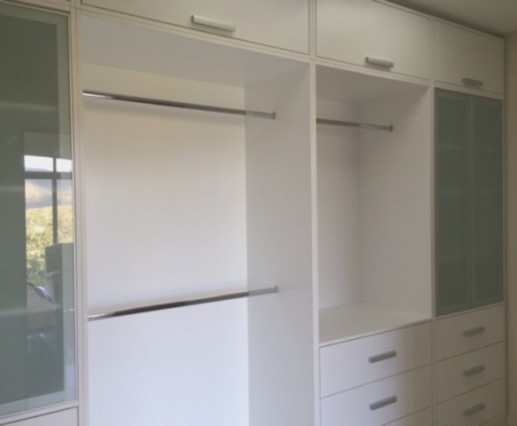 Clóset en color blanco de Muebles Segura