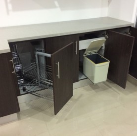 Exhibición de herrajes - Empresa -SBS soluciones SA