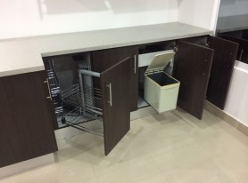 Exhibición de herrajes - Empresa -SBS soluciones SA