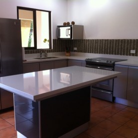 Mueble de cocina con isla